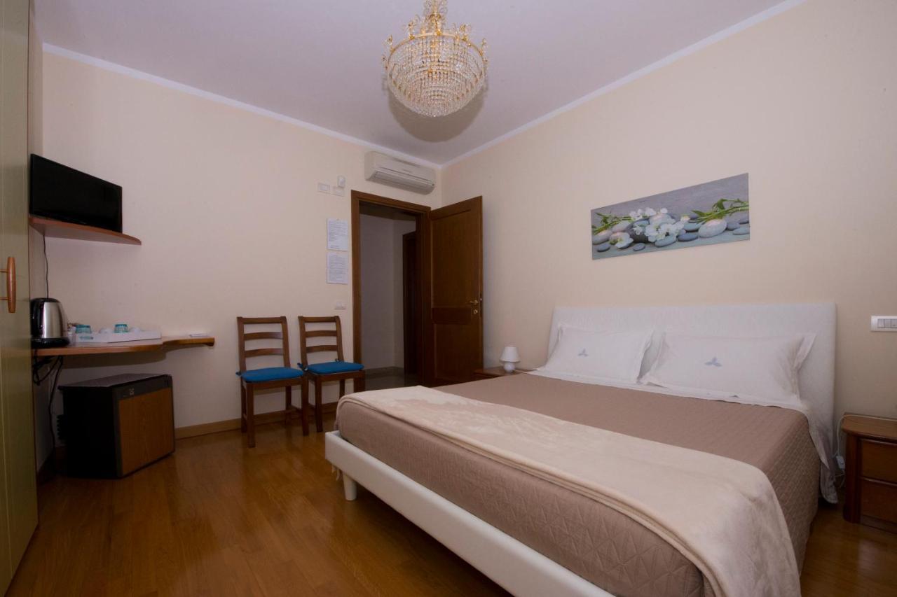 Bed and Breakfast La Casa Di Pimpi Дезенцано-дель-Гарда Екстер'єр фото